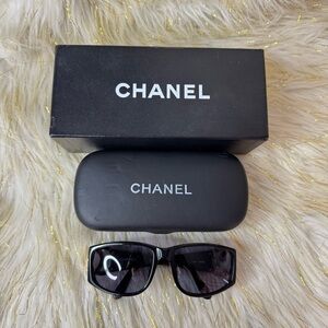 CHANEL Black Sunglasses with Gold CC Logo